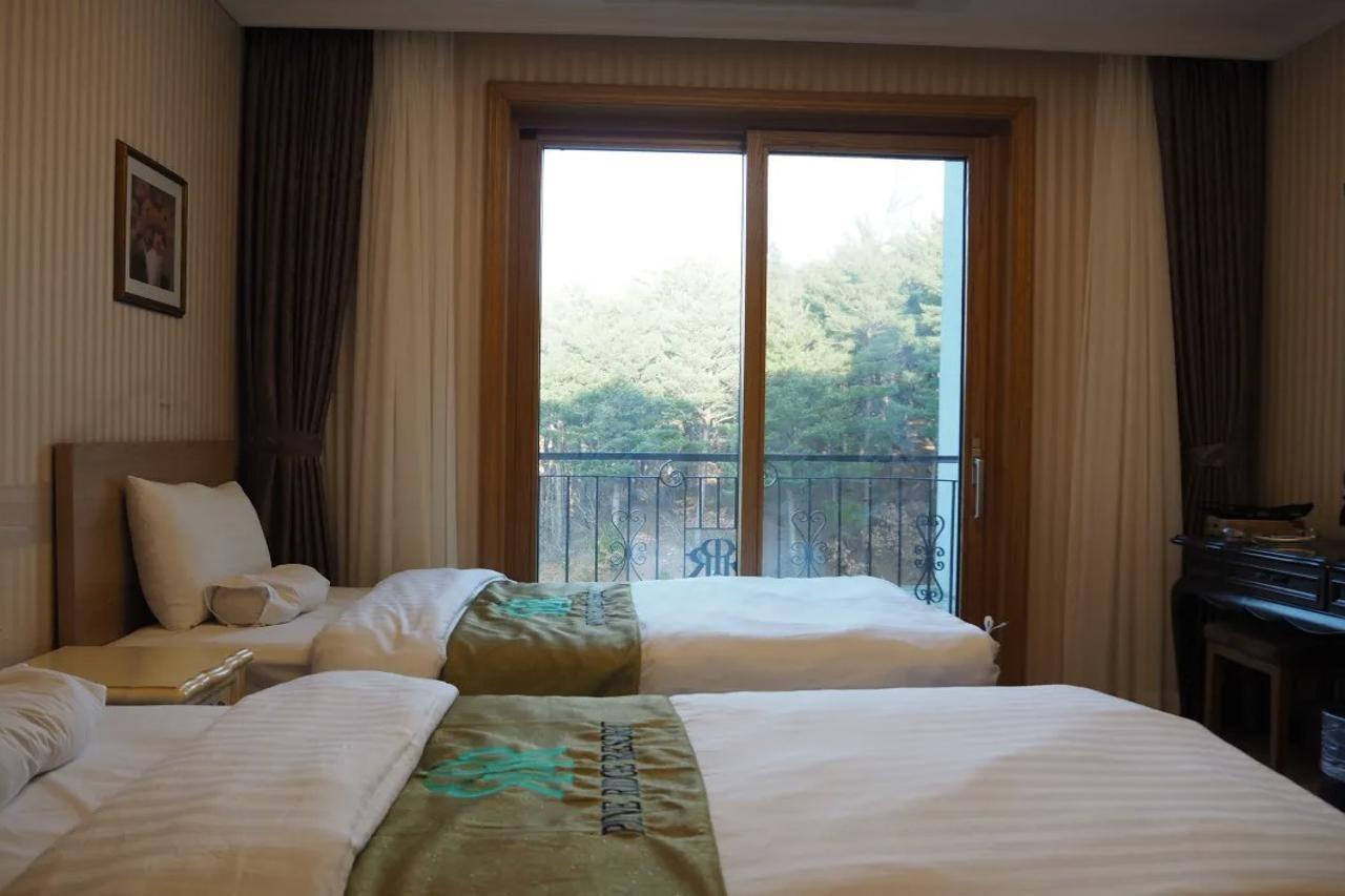Pineridge Hotel Szokcsho Kültér fotó
